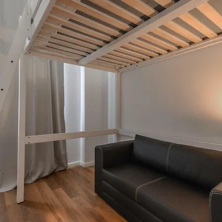 The Lovely Two Bedroom With Top Location Appartamento Sofia